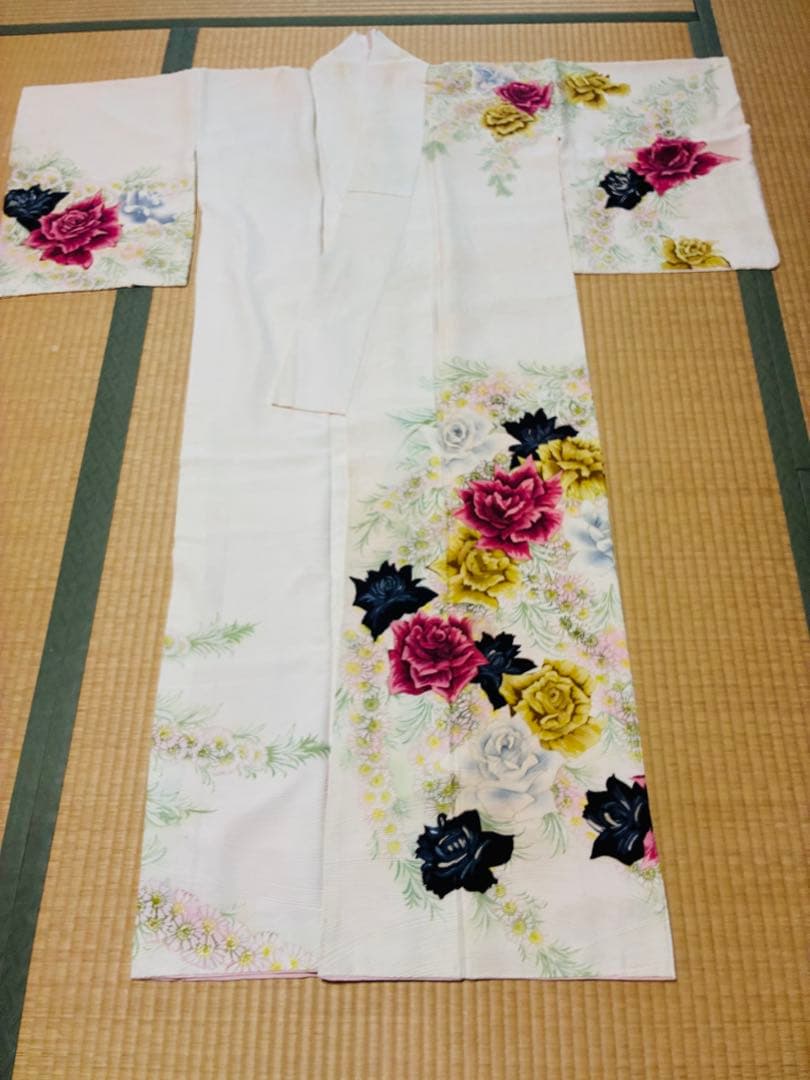 クリーム色薔薇柄 アンティーク大正ロマンレトロモダン大人可愛い