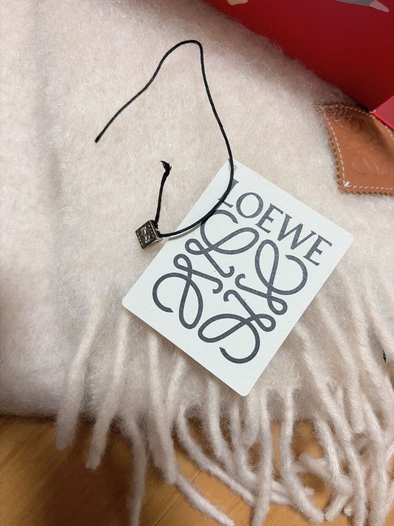 LOEWE マフラー　美品