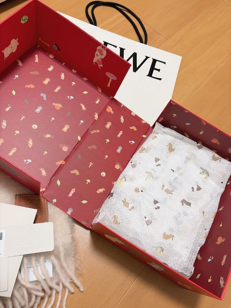 LOEWE マフラー　美品