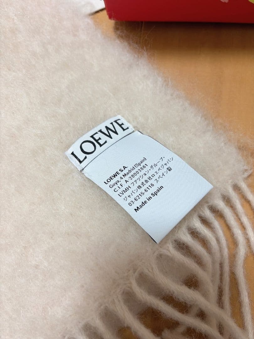 LOEWE マフラー　美品