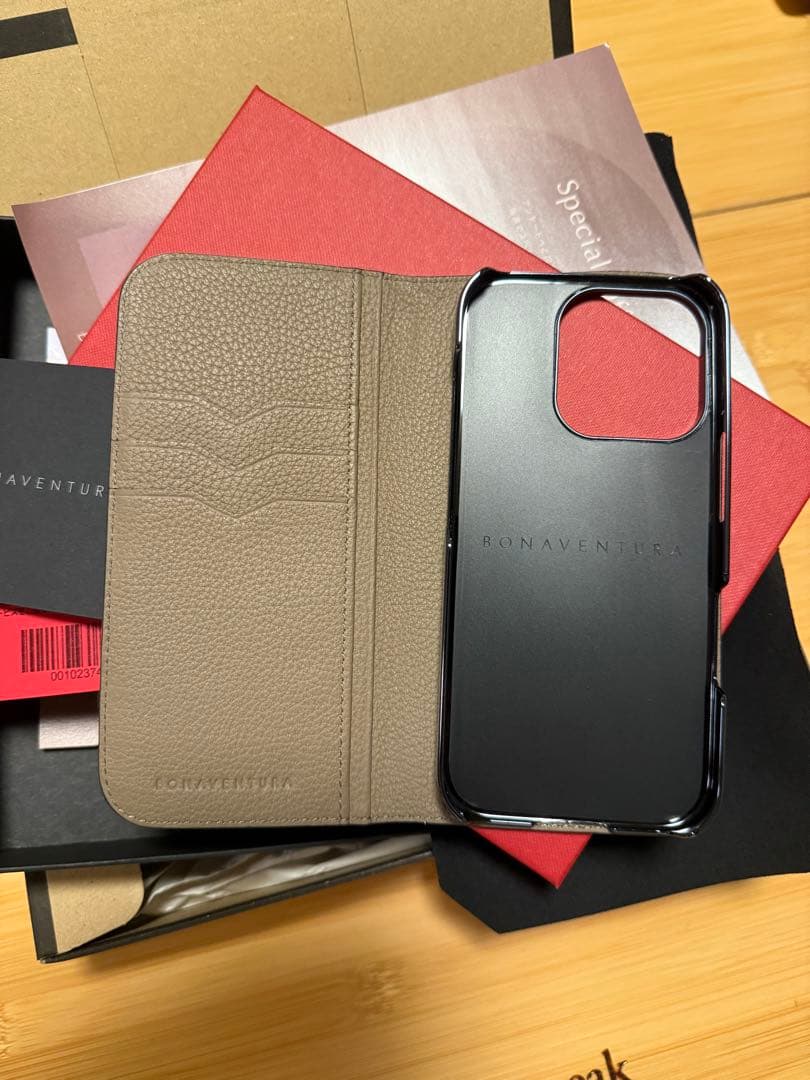 BONAVENTURA iPhone16pro用手帳型ケース ブラック