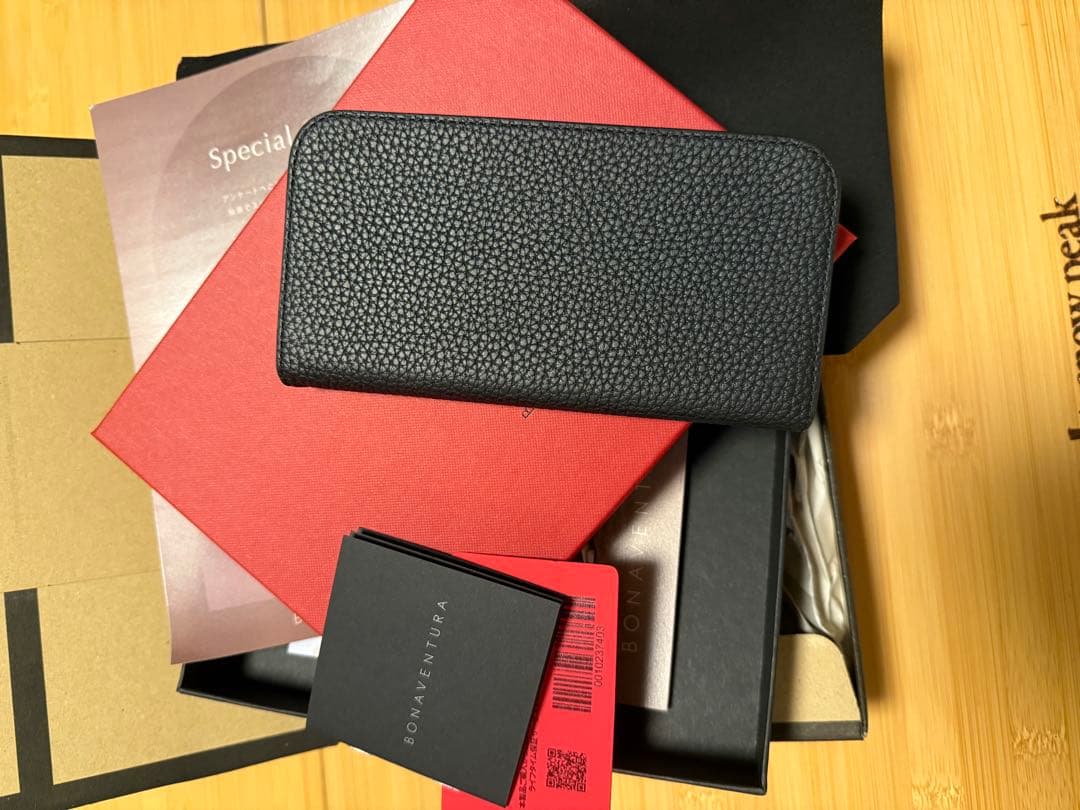 BONAVENTURA iPhone16pro用手帳型ケース ブラック