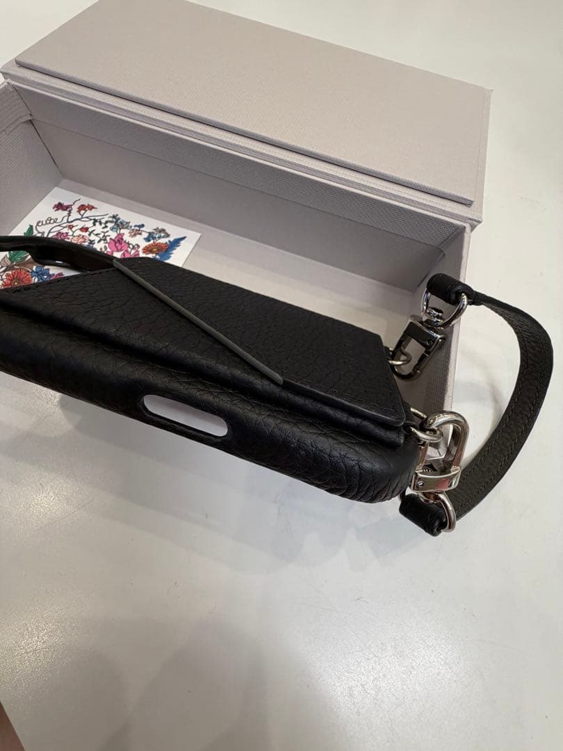 XmasセールCHATONA iPhone17Pro ケースストラップカード入付