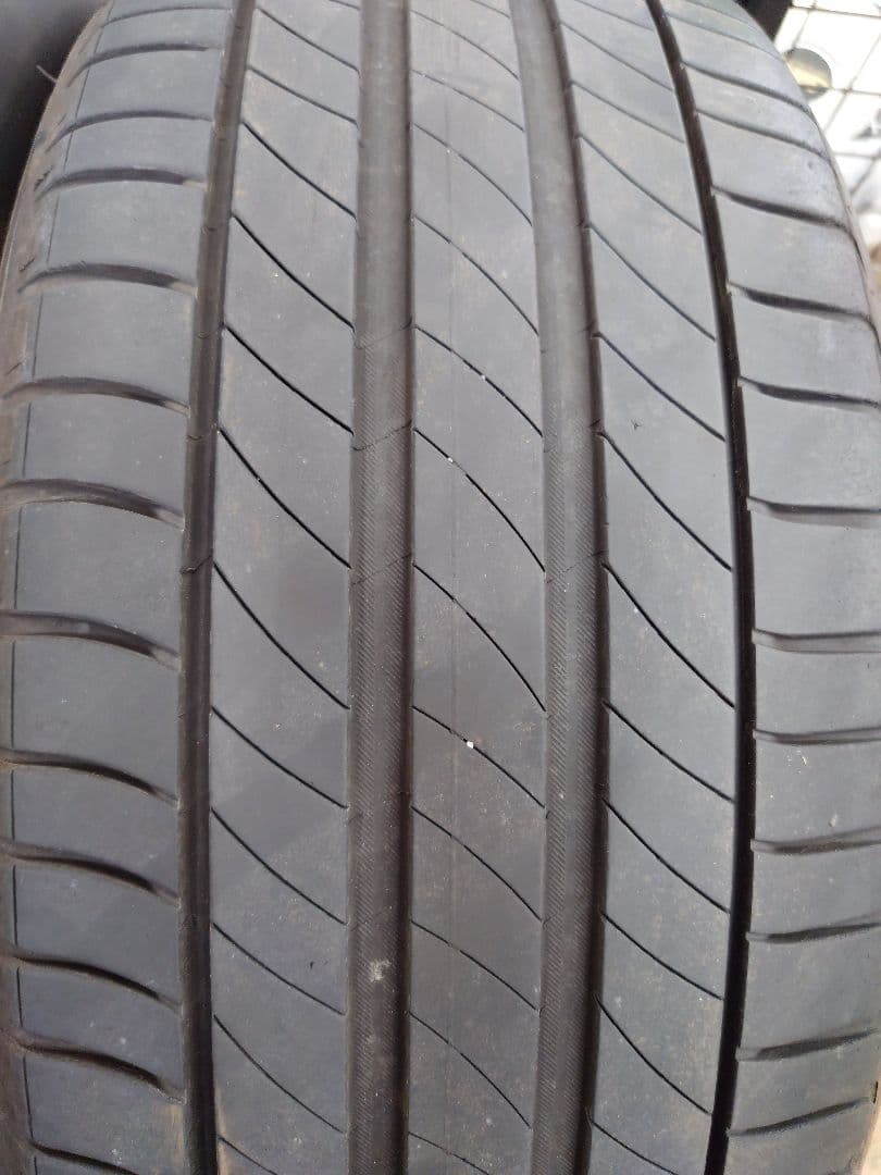 K*n様 送料込み　225/50R18　サマータイヤ2本セット