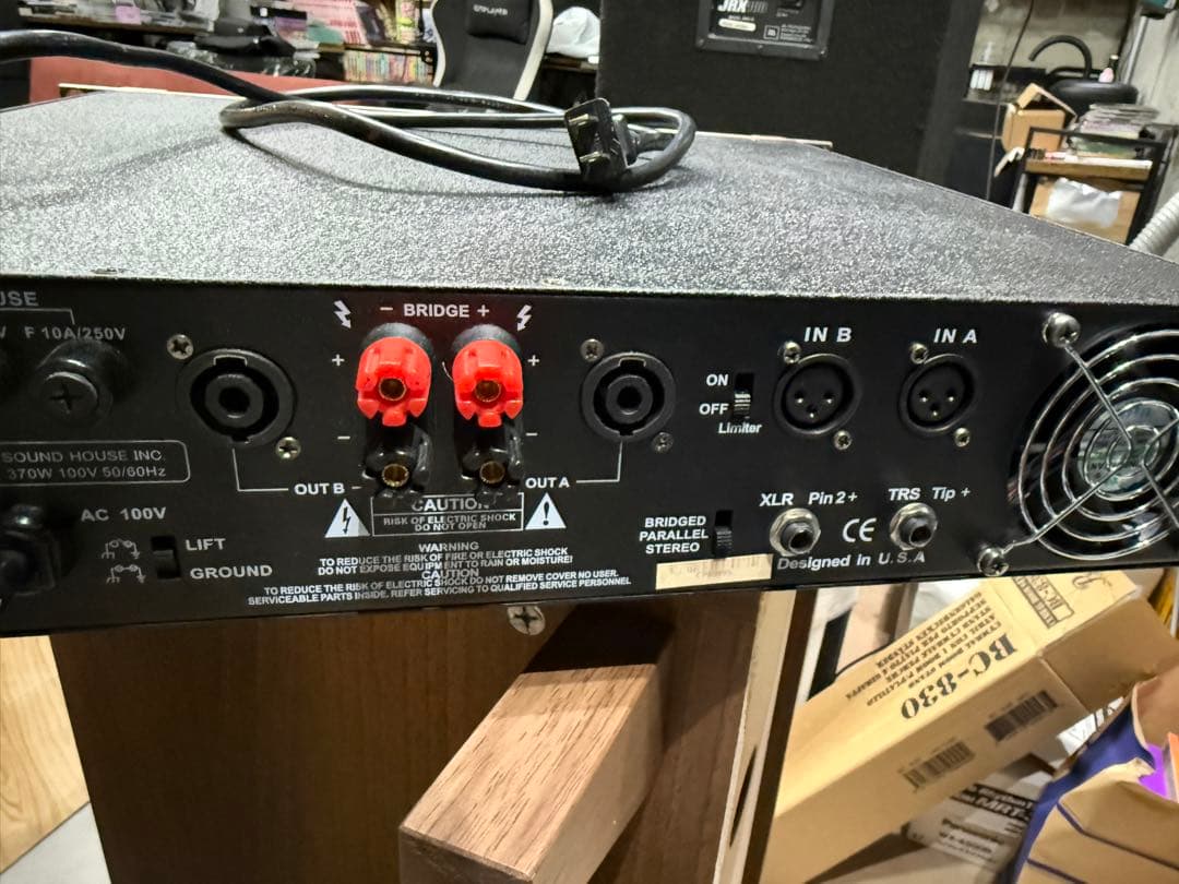 クラシックプロ　CP 1000 パワーアンプ