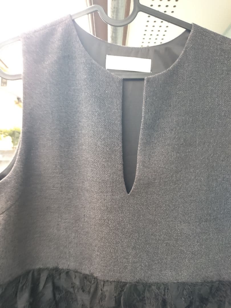 ノーリーズのジレ風ベスト