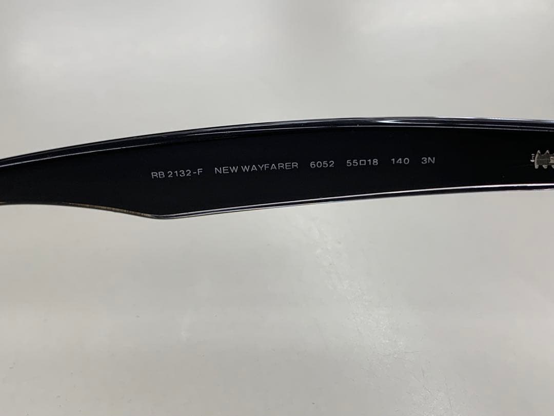Ray-Ban RB 2132-F New Wayfarer サングラス
