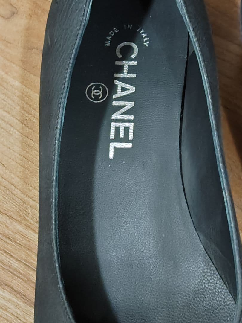 新品！　美品！CHANEL グレー フラットシューズ　38 C