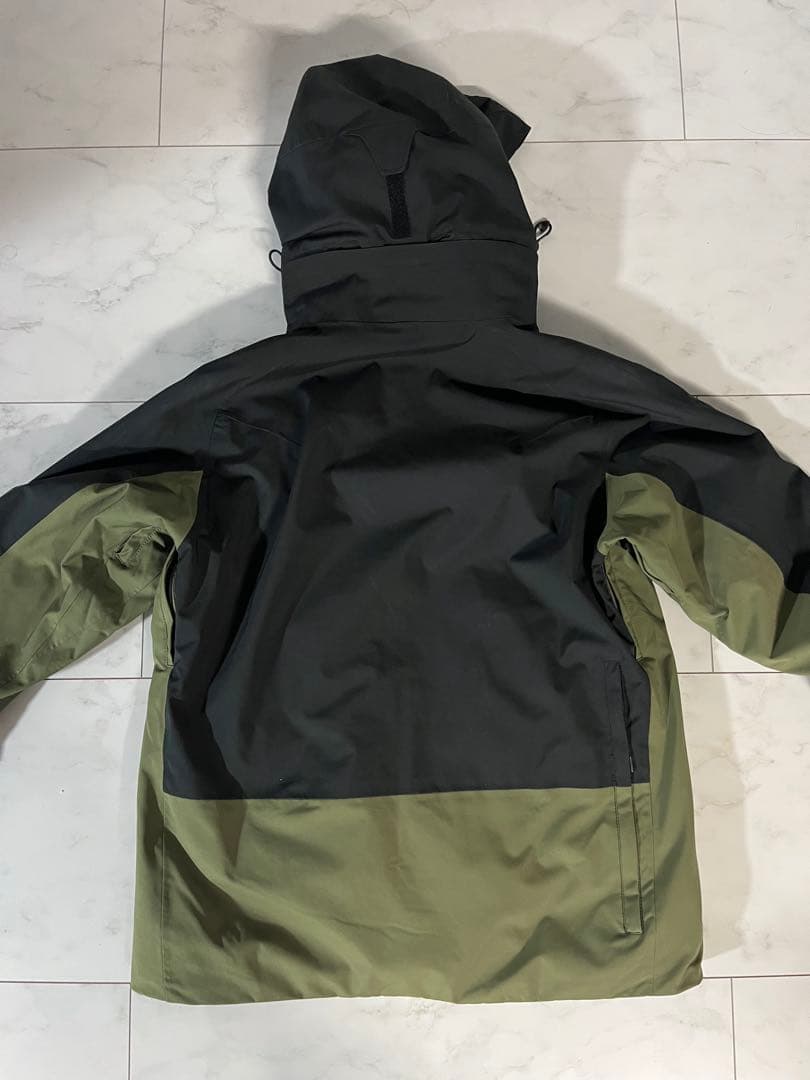 メロンソーダ　MIZUNO DEMO SOLID ブラック×カーキ　上