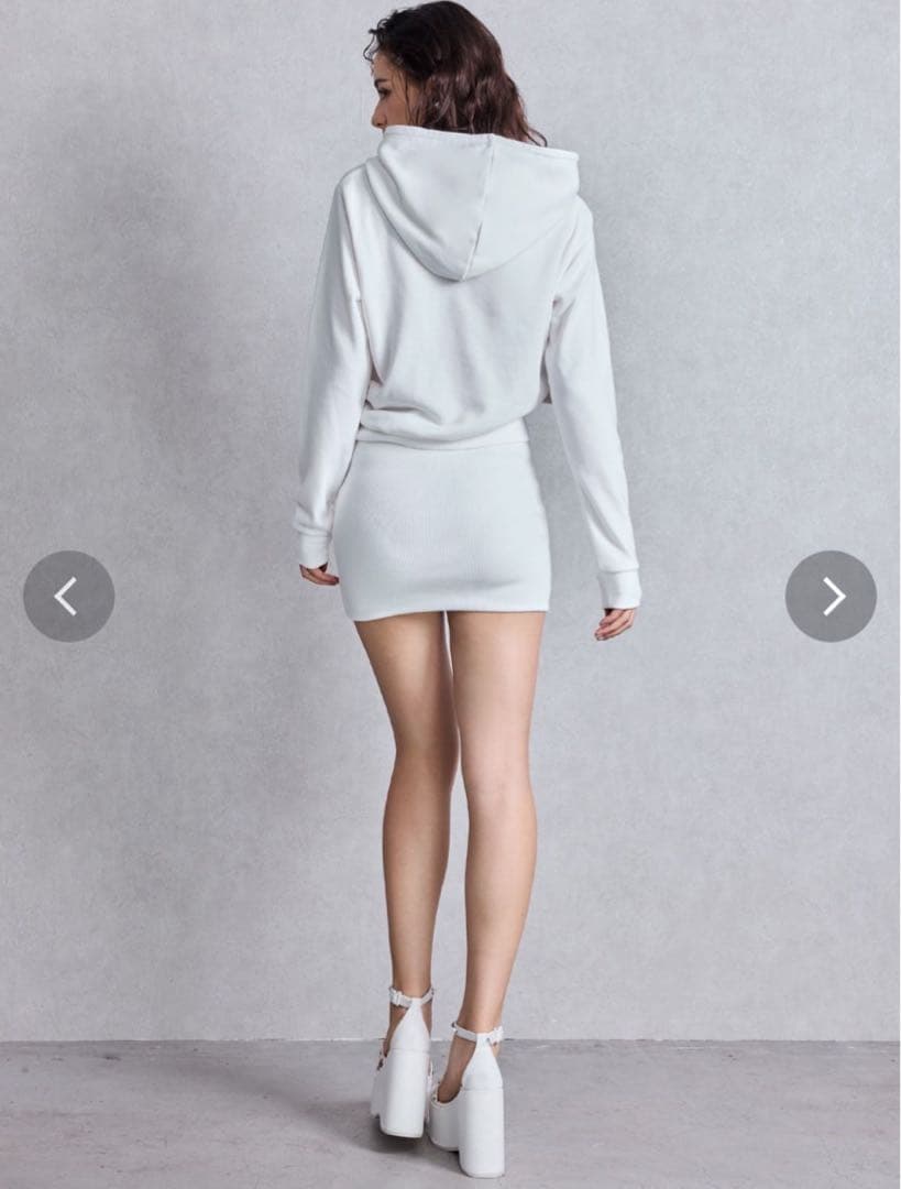 GYDAスタッズ付きプラットフォームサンダルSサイズブラック&ホワイト2足組