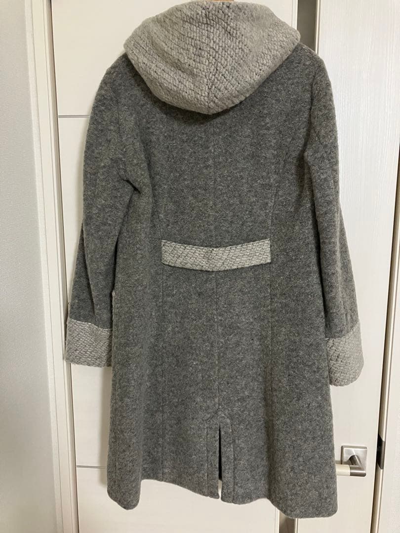 【新品未使用】ローラアシュレイ フード付きコート 11号　グレー
