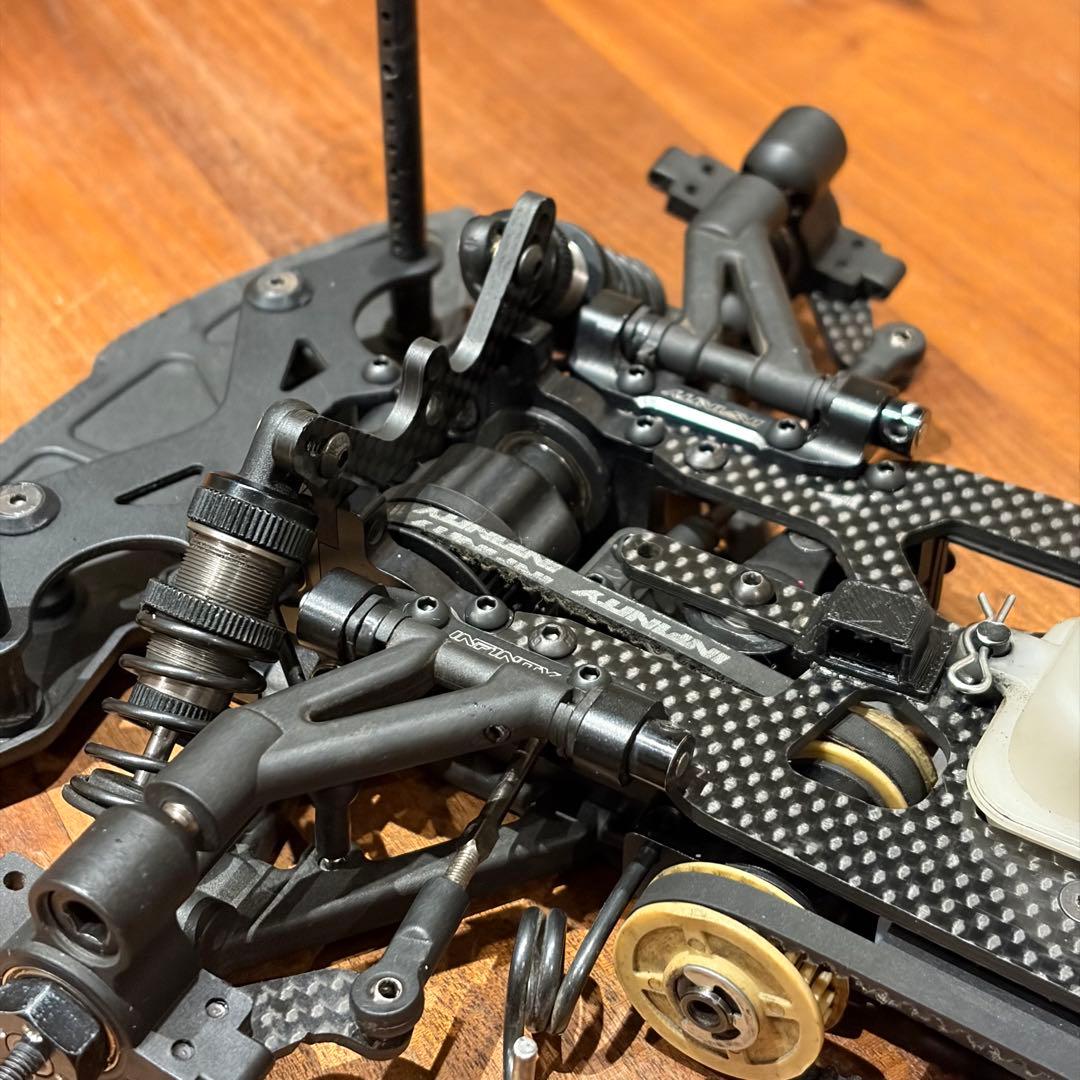 t*2様 INFINITY IF15 1/10GP ツーリングカーシャーシ