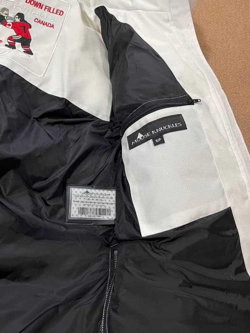 MOOSE KNUCKLES ホワイト ダウンジャケット S