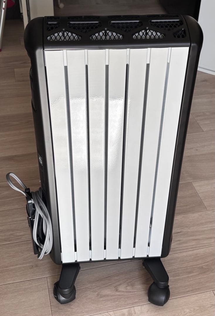 DeLonghi マルチダイナミックヒーターWIFIモデル（取説付き）