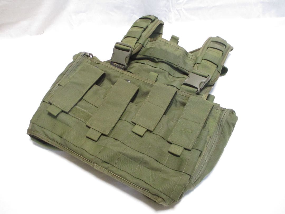 M240523D80★TASMANIAH TIGER サバゲー用ベスト