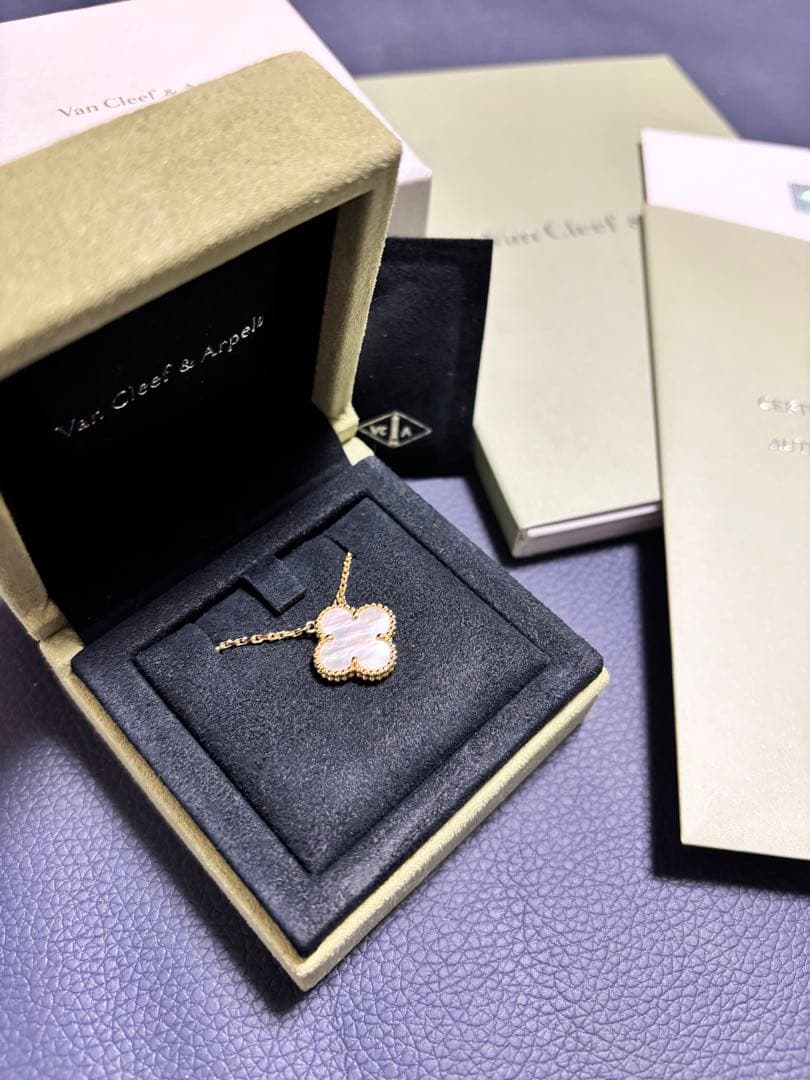 【ほぼ未使用】ヴァンクリーフ&アーペル　アルハンブラマザーオブパールネックレス