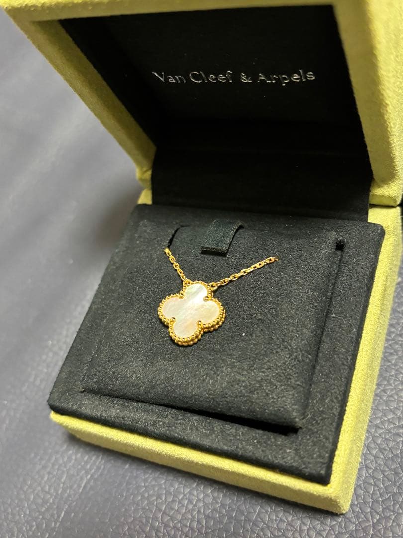 【ほぼ未使用】ヴァンクリーフ&アーペル　アルハンブラマザーオブパールネックレス