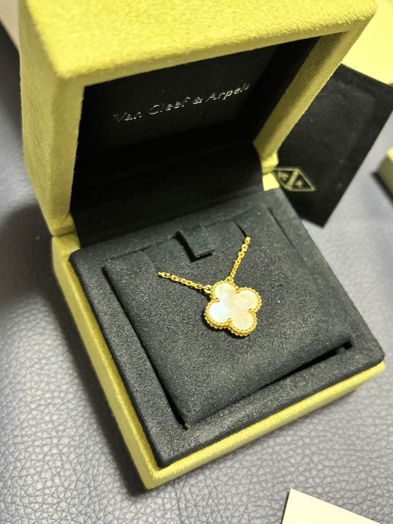 【ほぼ未使用】ヴァンクリーフ&アーペル　アルハンブラマザーオブパールネックレス