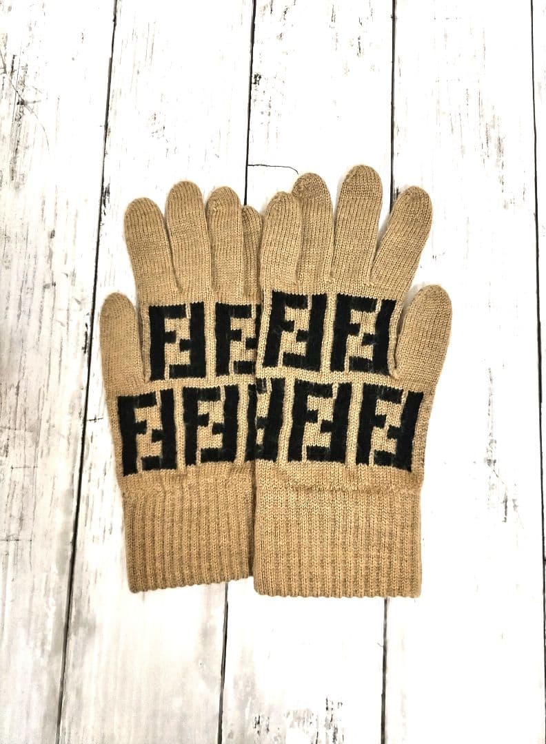 ★新品美品★FENDIマフラーグローブセットフェンディ手袋ロゴイタリア製ストール