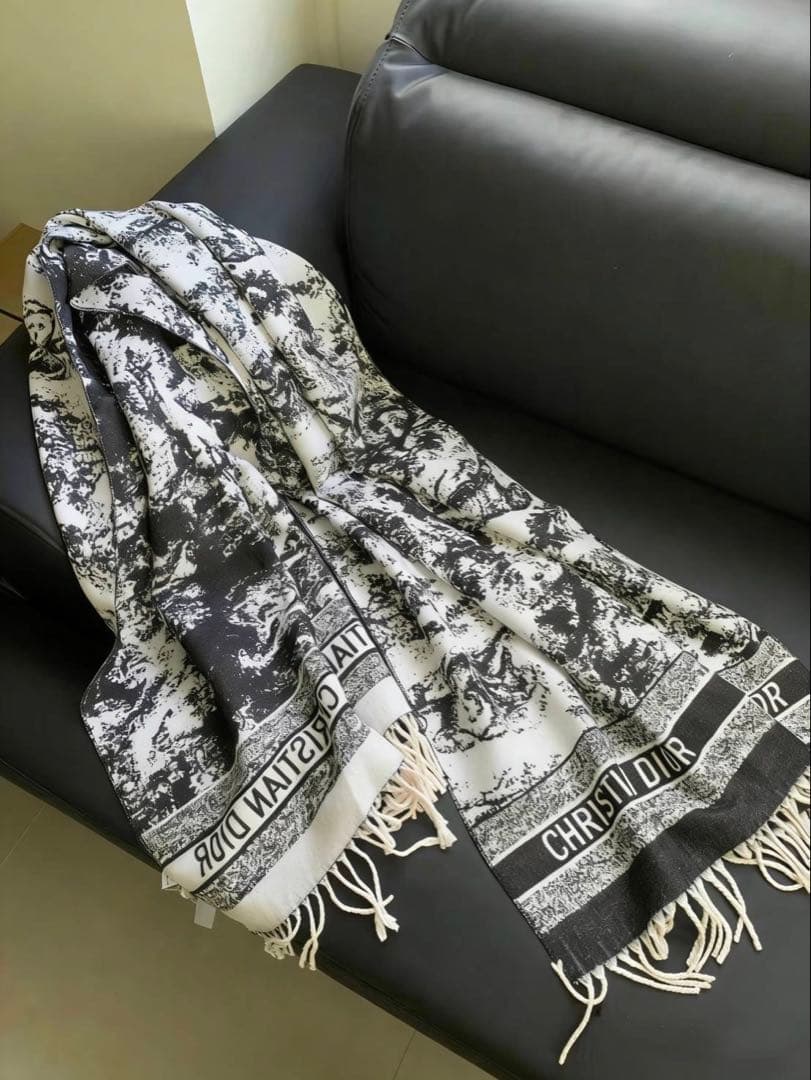 値下げ！CHRISTIAN DIOR マフラー ブラック/ホワイト