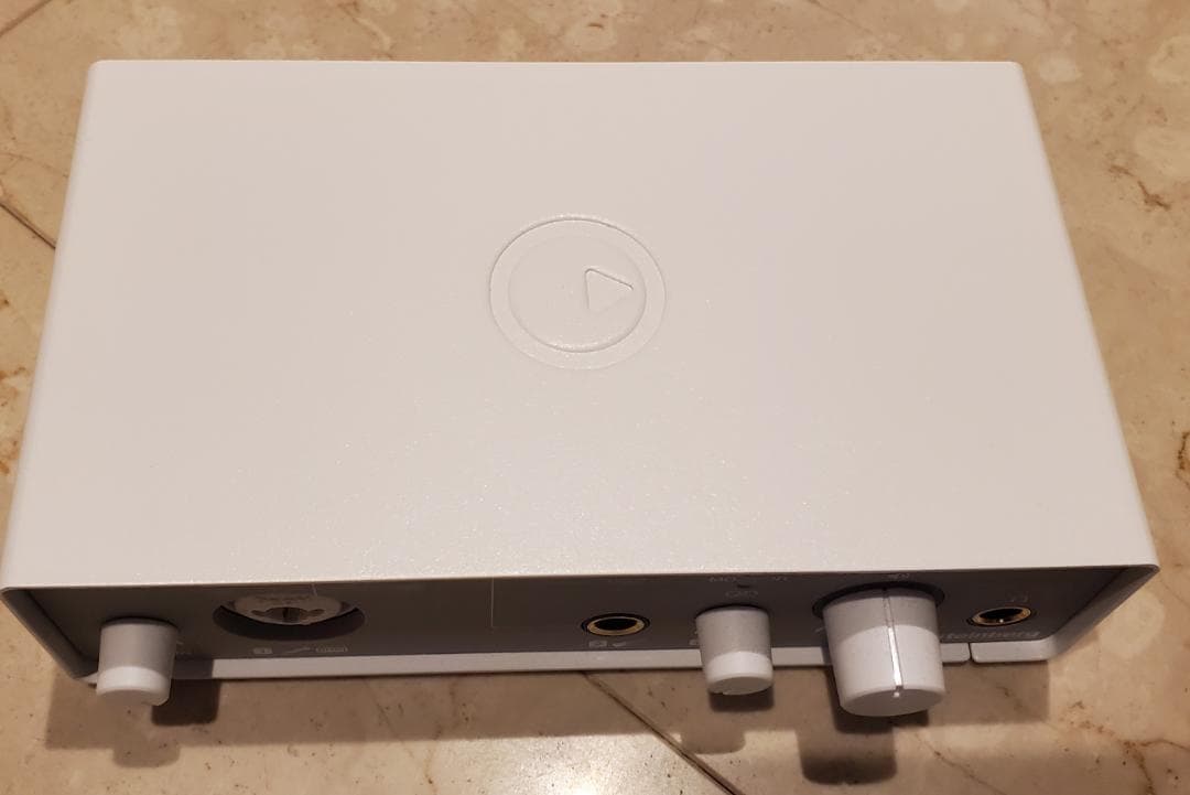 IXO12 オーディオインターフェイス