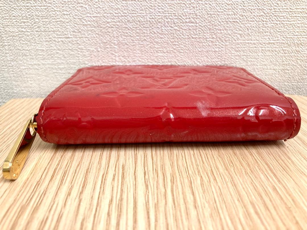 LOUIS VUITTON モノグラム ヴェルニ ジッピーパスケース