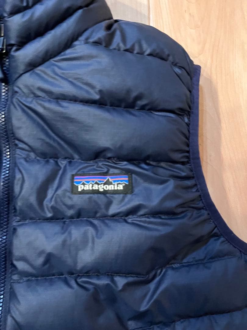 【当日または翌日発送】 patagonia ネイビー ダウンセーター ベスト S