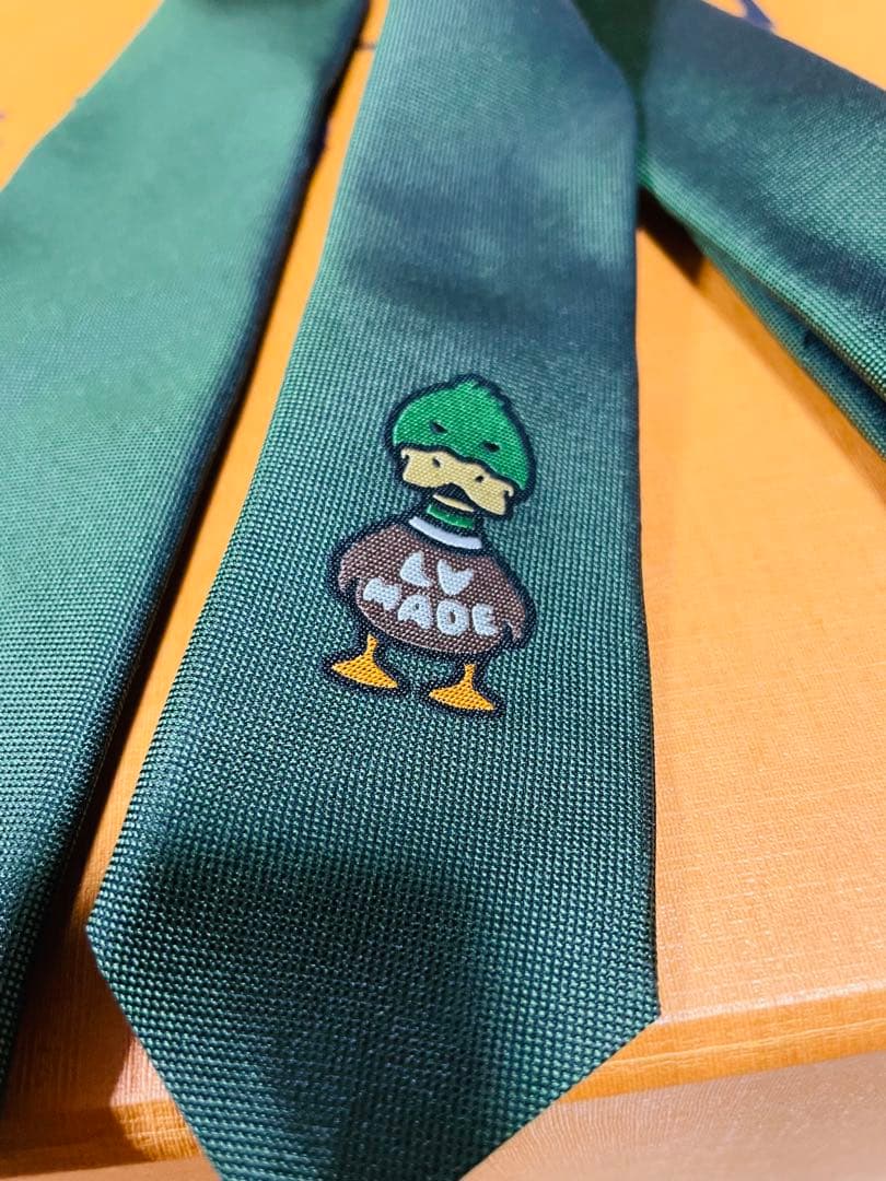 美品　ルイヴィトン　NIGOコラボネクタイ