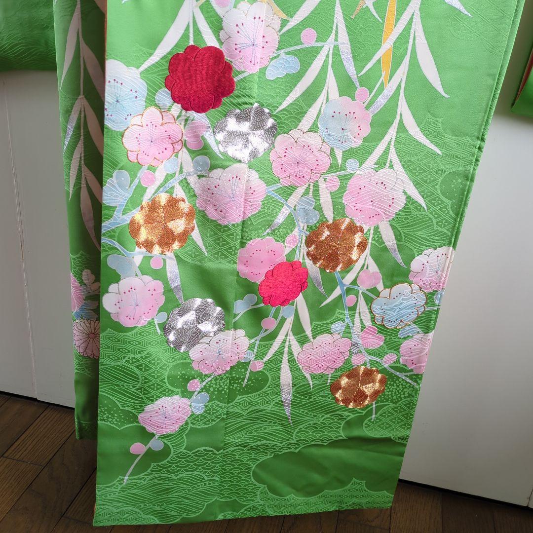 振袖 着物　緑　緑色 グリーン　花柄 結婚式