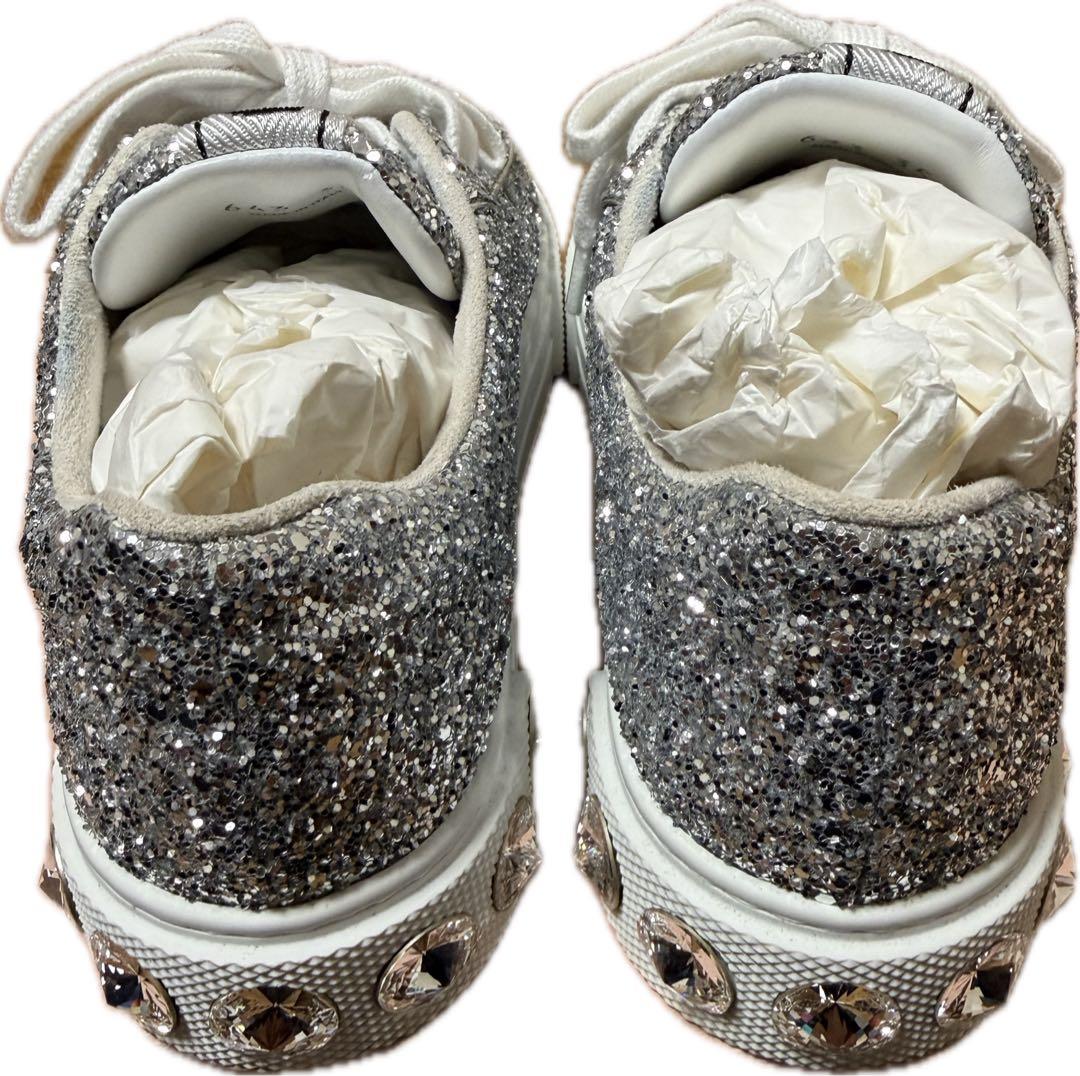 miumiu グリッターシルバースニーカー ストーン装飾付き