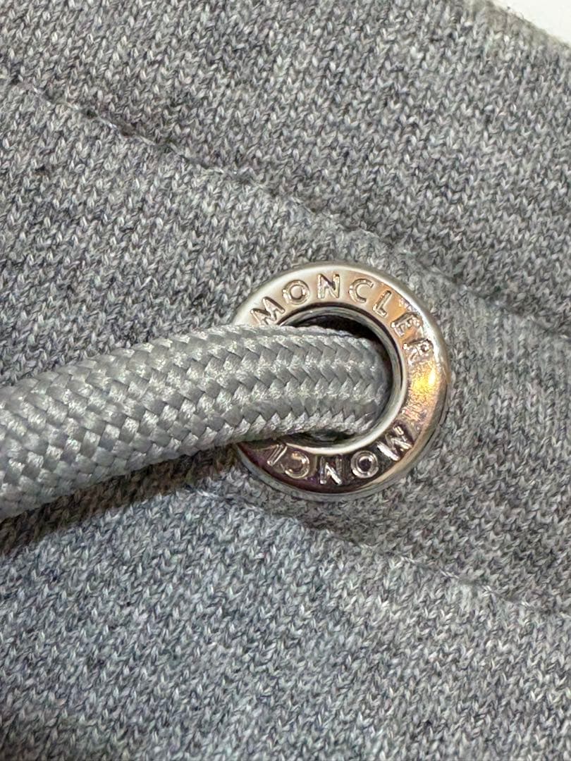 MONCLER 未使用ハートロゴ スウェットパンツ定価113.300円サイズXS