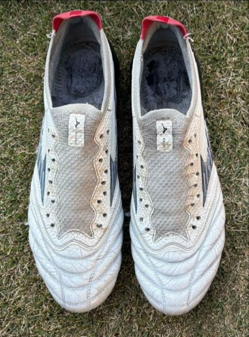 モレリアネオ4 β 26cm P1GA234009 シューズケース付