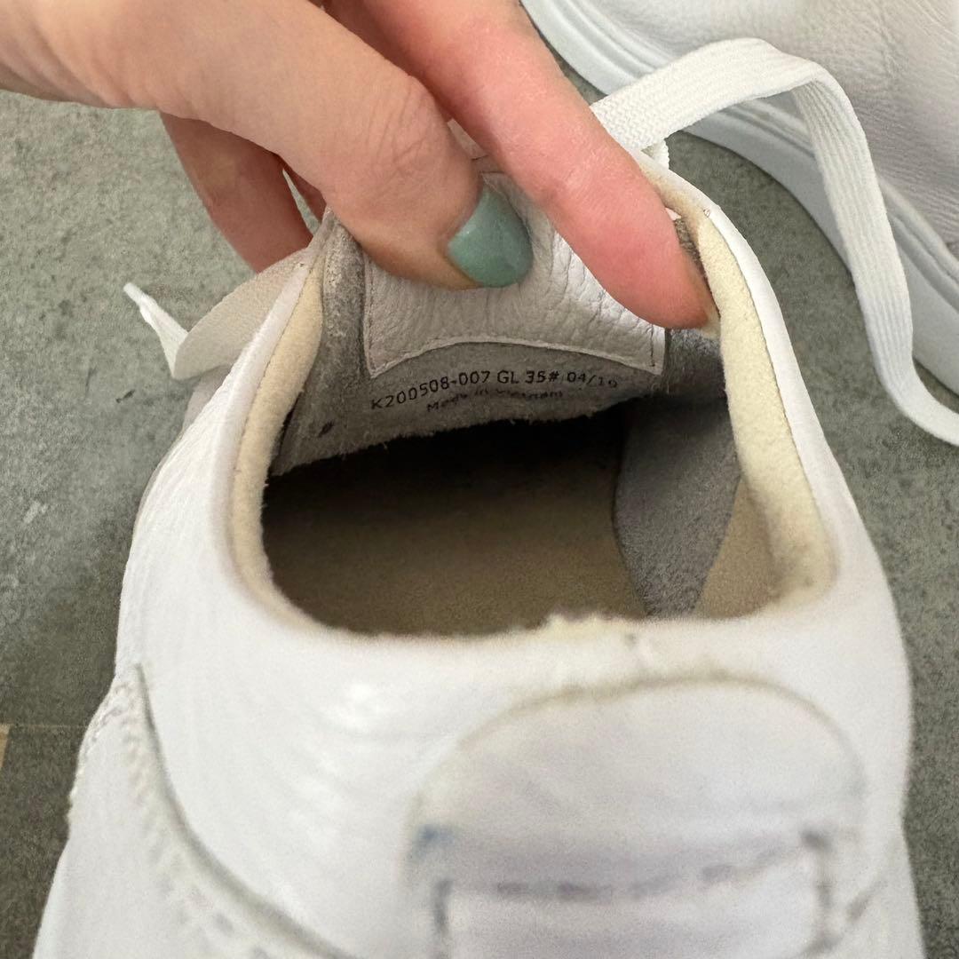 【極美品】CAMPER カンペール レザー スニーカー 白 ３5 シボ加工 厚底