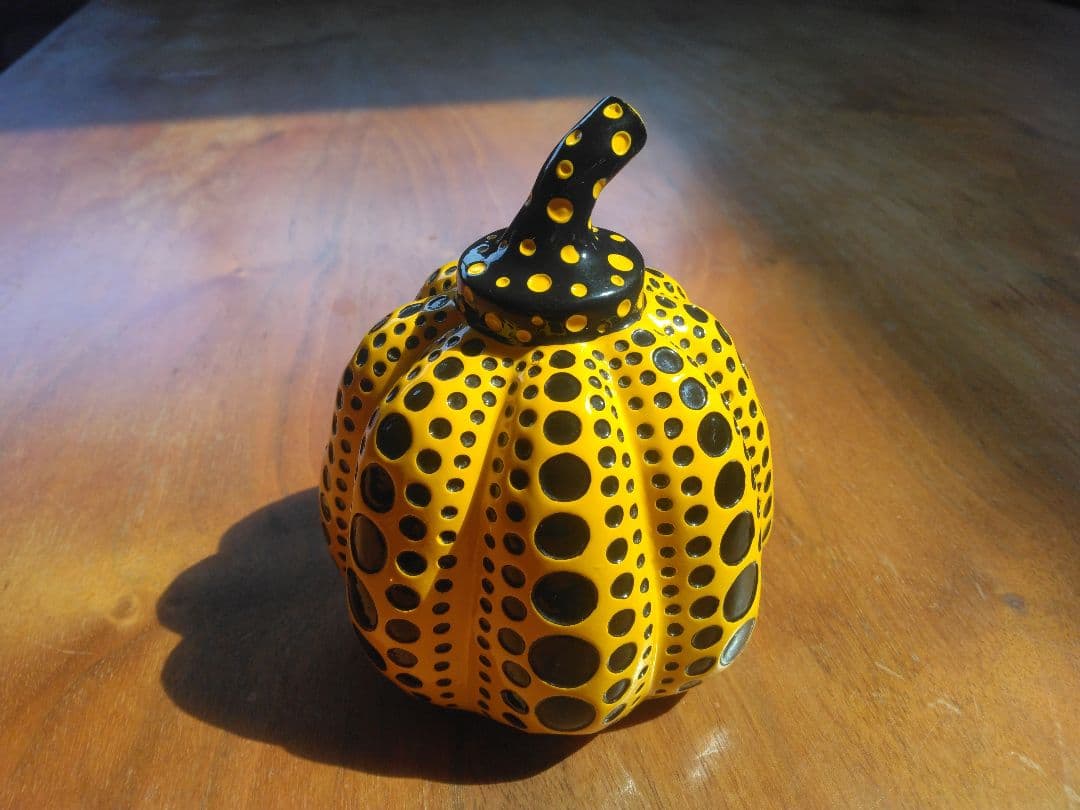 草間彌生 カボチャ型オブジェ