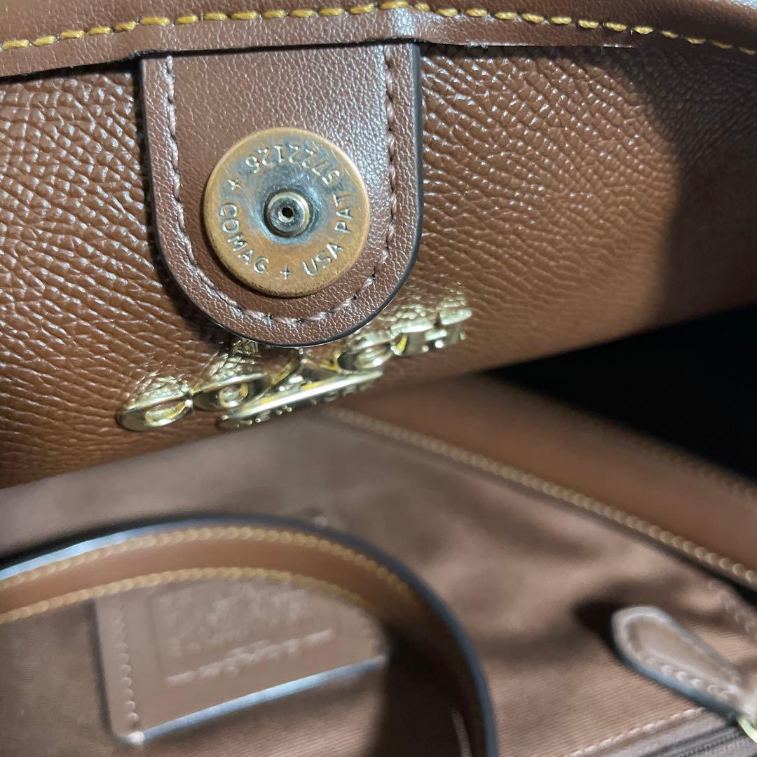 コーチ　シティラージバケットバッグ　シグネクチャーキャンパス