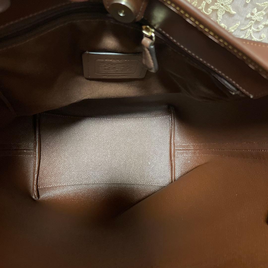 コーチ　シティラージバケットバッグ　シグネクチャーキャンパス