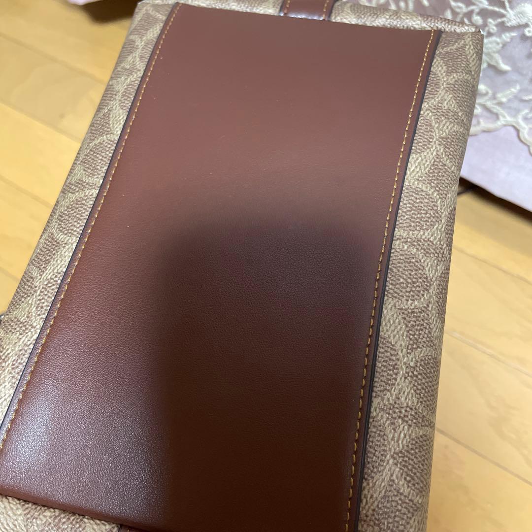 コーチ　シティラージバケットバッグ　シグネクチャーキャンパス