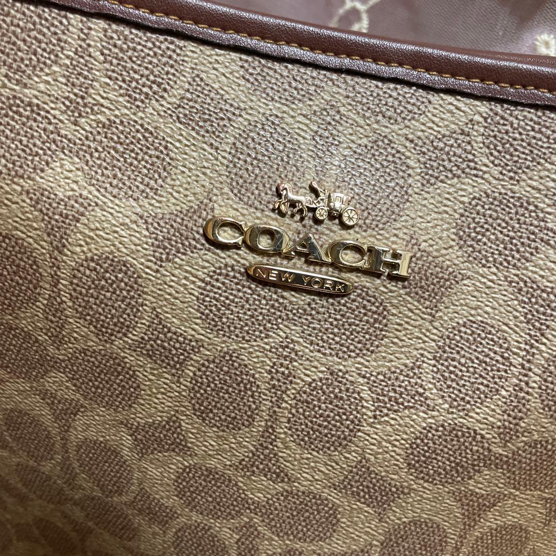 コーチ　シティラージバケットバッグ　シグネクチャーキャンパス