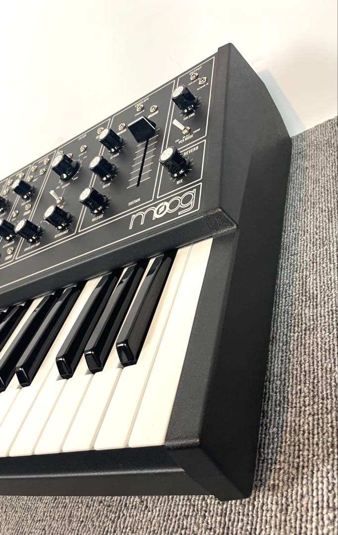 ●極美品 Moog GRANDMOTHER アナログシンセサイザー●