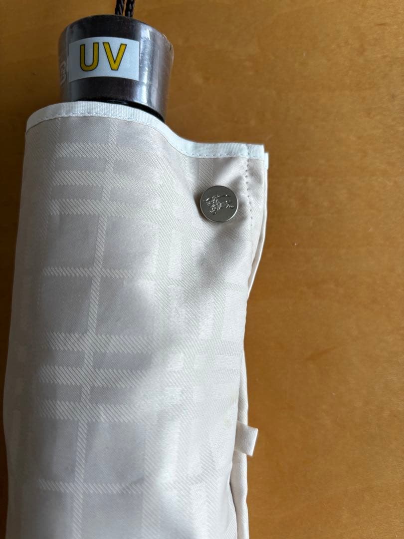 新品未使用❤️バーバリー❤️チェック柄❤️レディース 折りたたみ傘