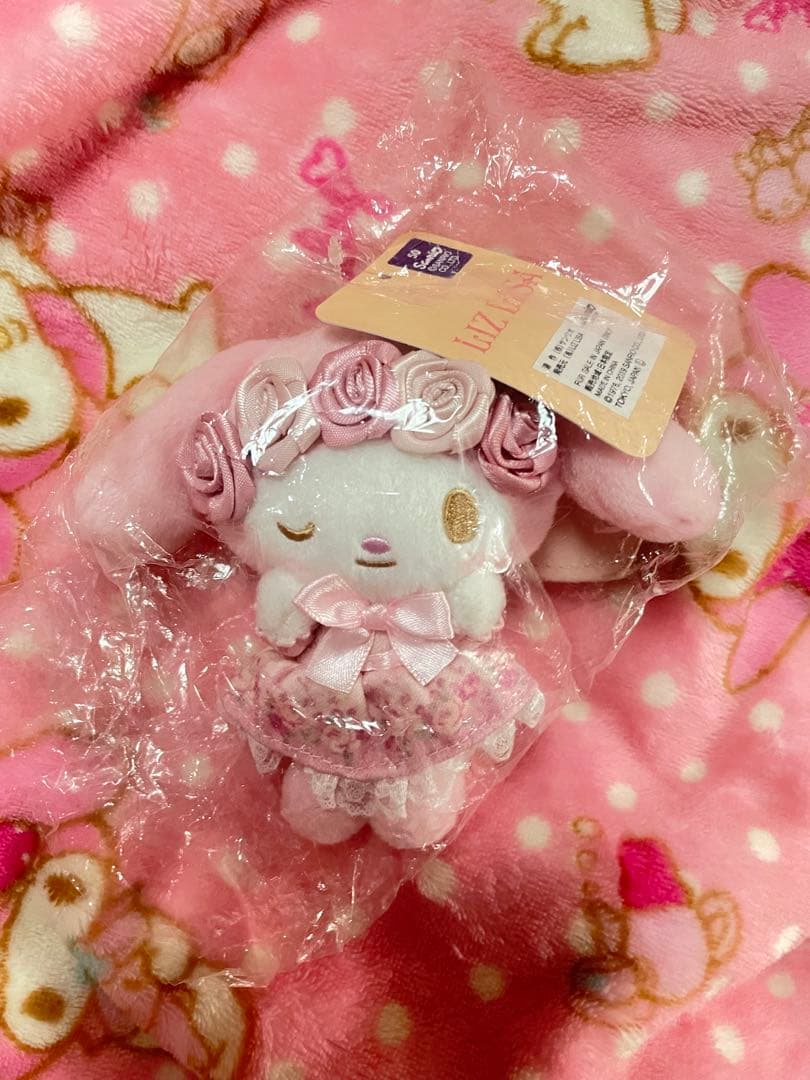 リズリサ リズメロ マイメロ ぬいぐるみ チャーム マスコット ワンピース