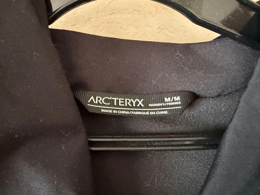 未使用 Arc'teryx Osanna Coat Women's Mサイズ