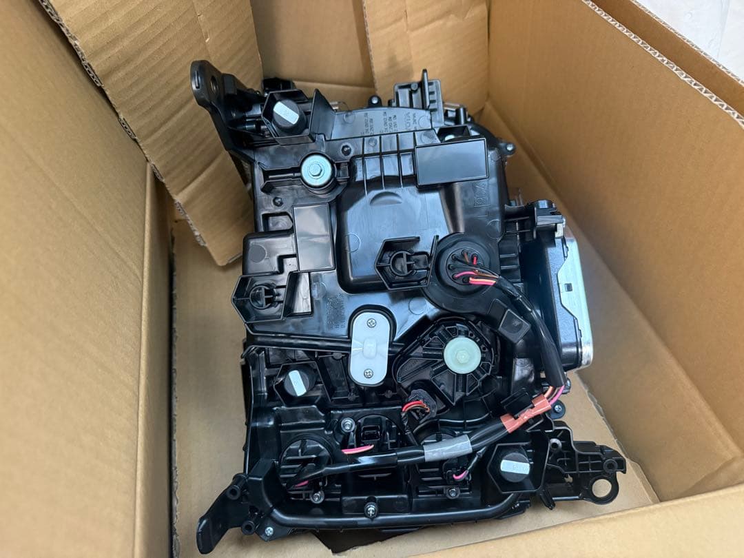 ランドクルーザー250 純正丸目ヘッドライト