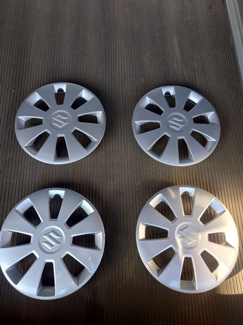 スズキ エヴリィ　ホイールカバー 4枚セット