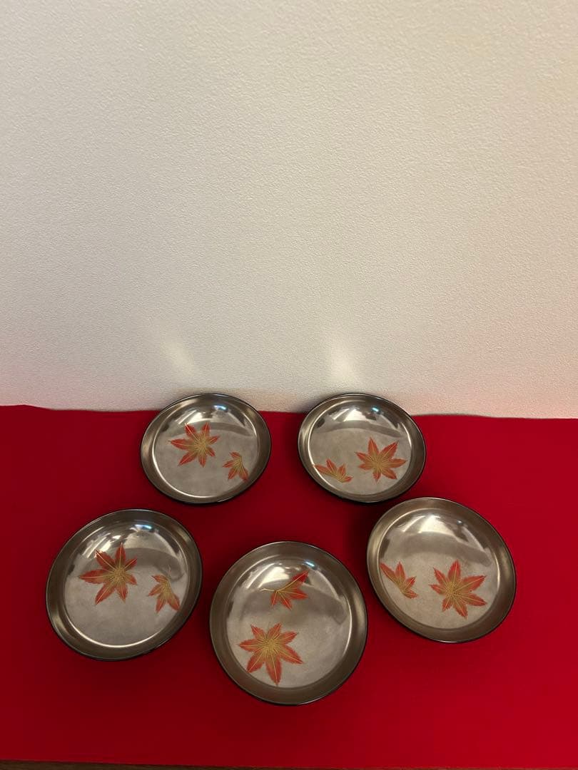 輪島塗　黒呂色蓋内銀地　紅葉蒔絵煮物椀五客