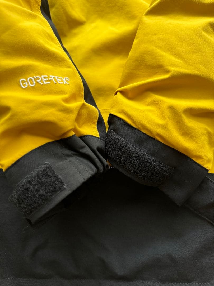 The North Face フード付きGORE-TEXジャケット