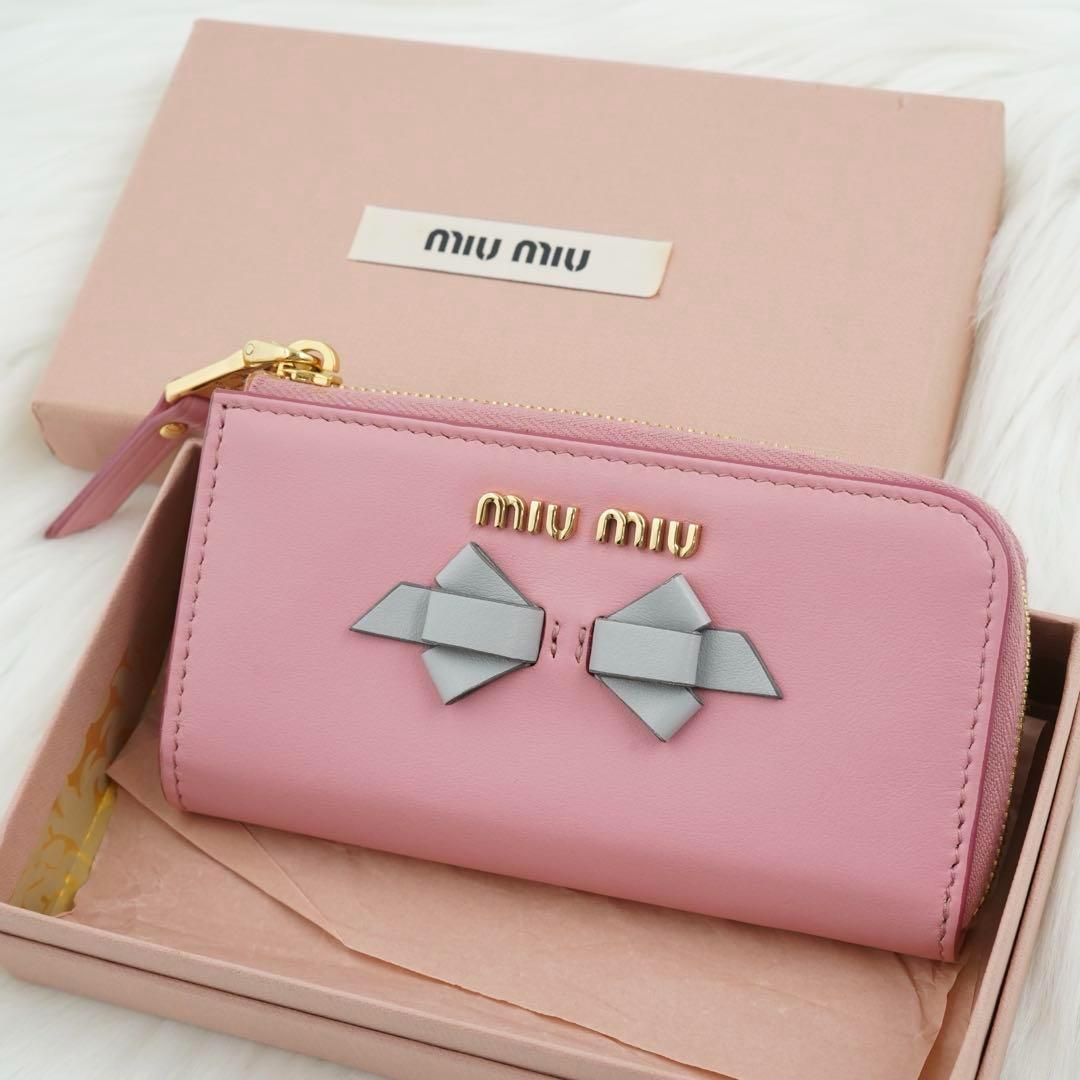 新品未使用品　箱付き MIU MIU ミュウミュウ　キーケース　ケース