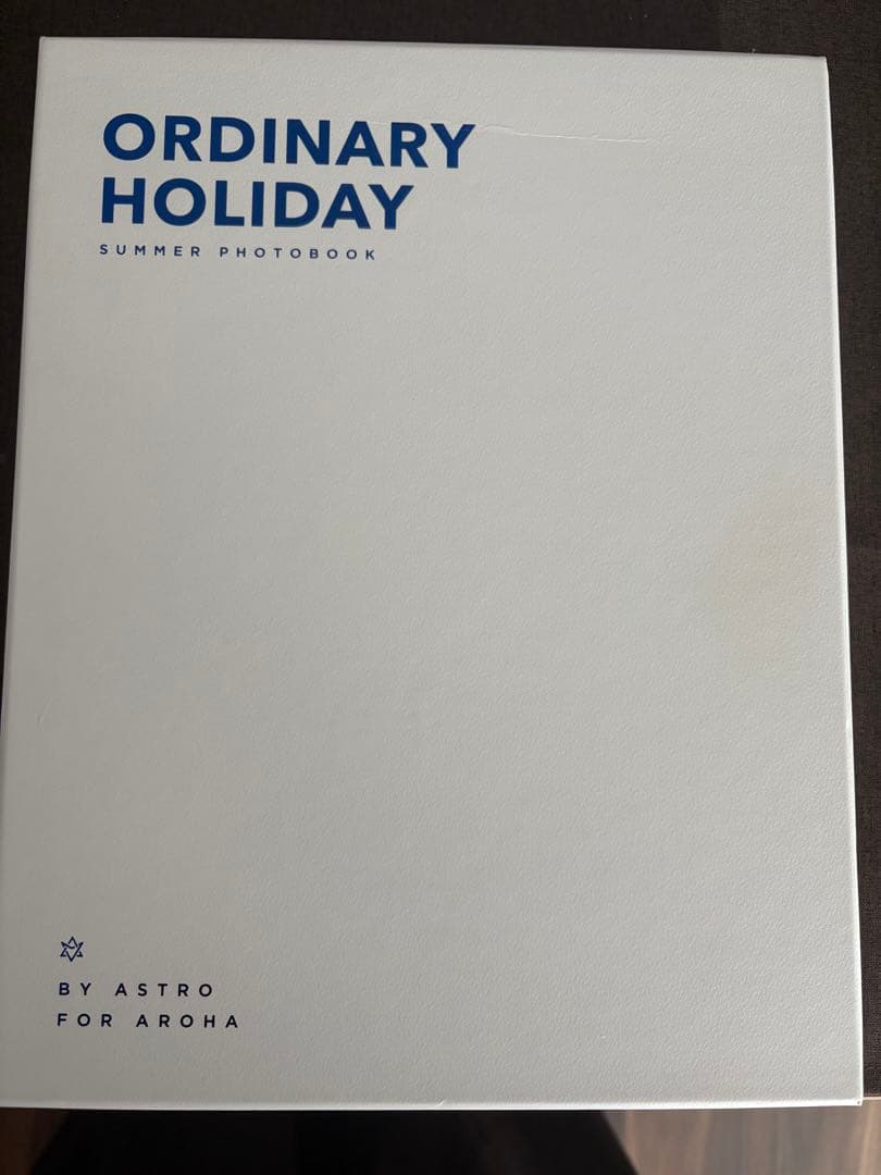 【最終値下げ】ASTRO公式グッズ 写真集 ORDINARY HOLIDAY