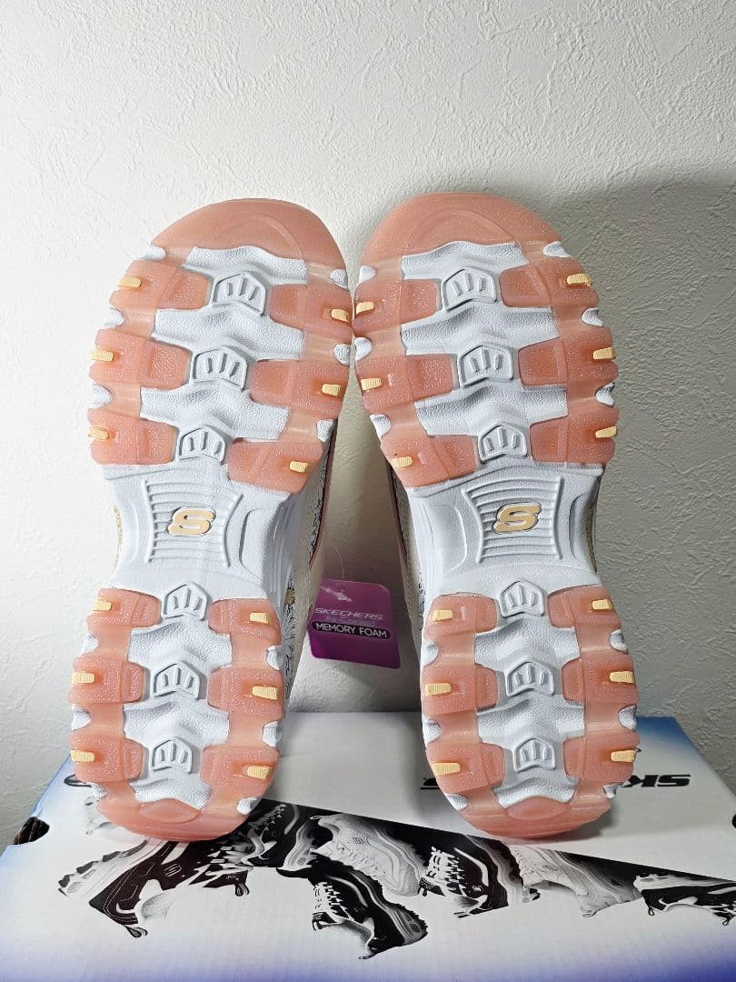 ラスト1点】日本未発売】SKECHERS 花柄 厚底スニーカー 24cm