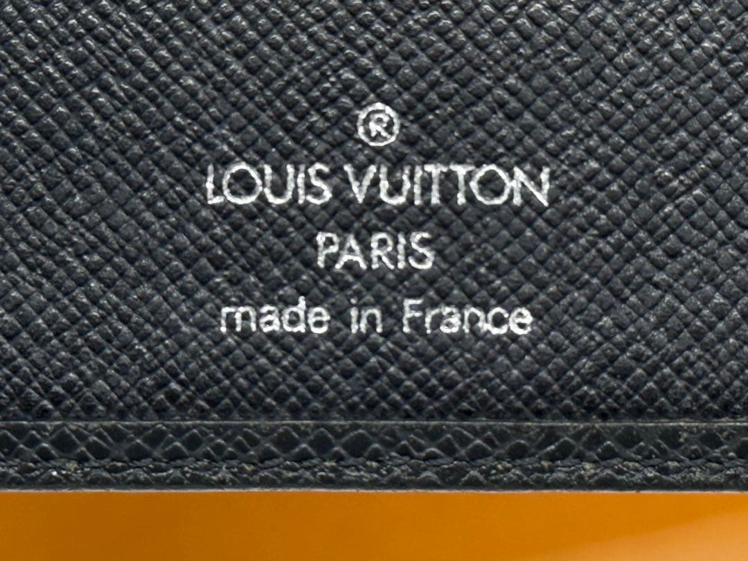 良品！ルイヴィトン　タイガ　小銭入れ付き二つ折り財布　アルドワーズ　黒系